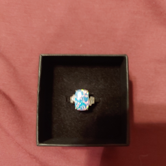 Gorgeous Lavender Fire Opal Sterling Silver Ring - Picture 4 of 9